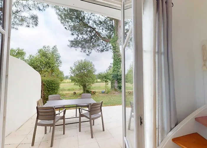 Le Des Fontenelles Дом отдыха *