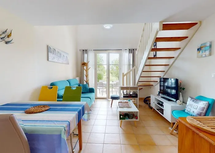 Le Des Fontenelles Дом отдыха *